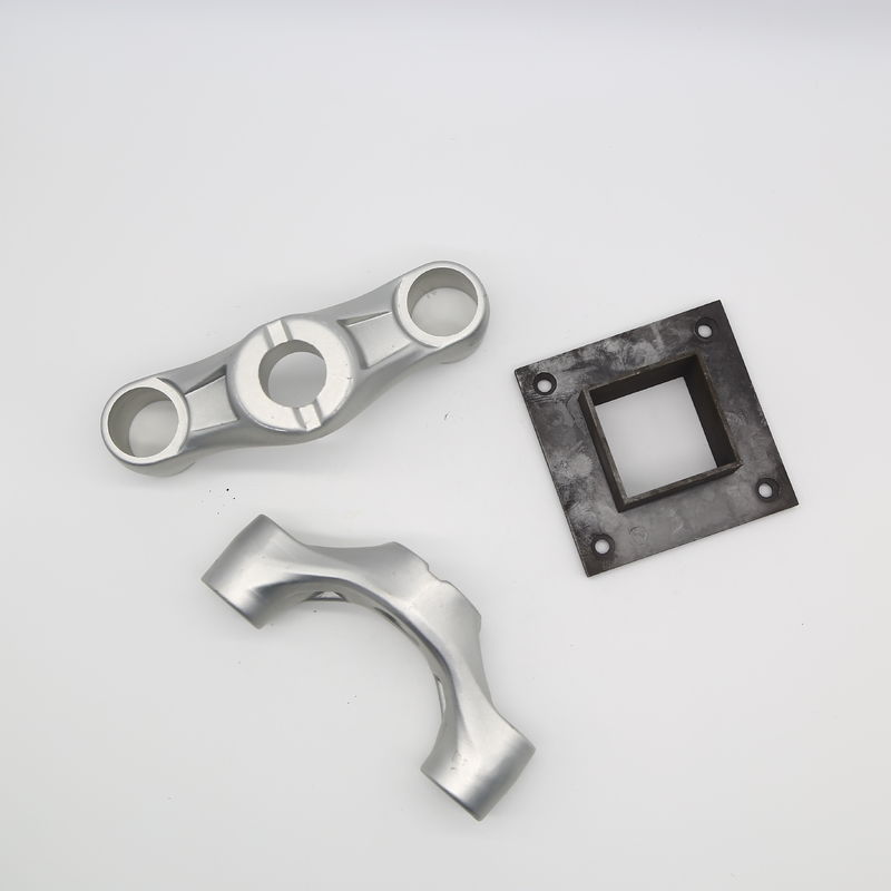 Partes forjadas fundidas de alta precisión en aleación de acero y aluminio para el cliente requerido